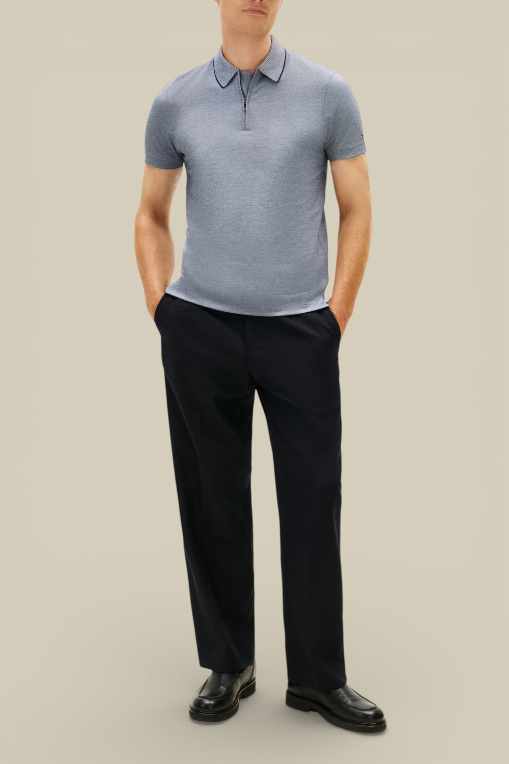 תמונת כל הלוק של חולצת פולו